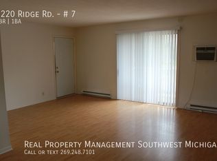 5220 Ridge Rd APT 7, Stevensville, MI 49127