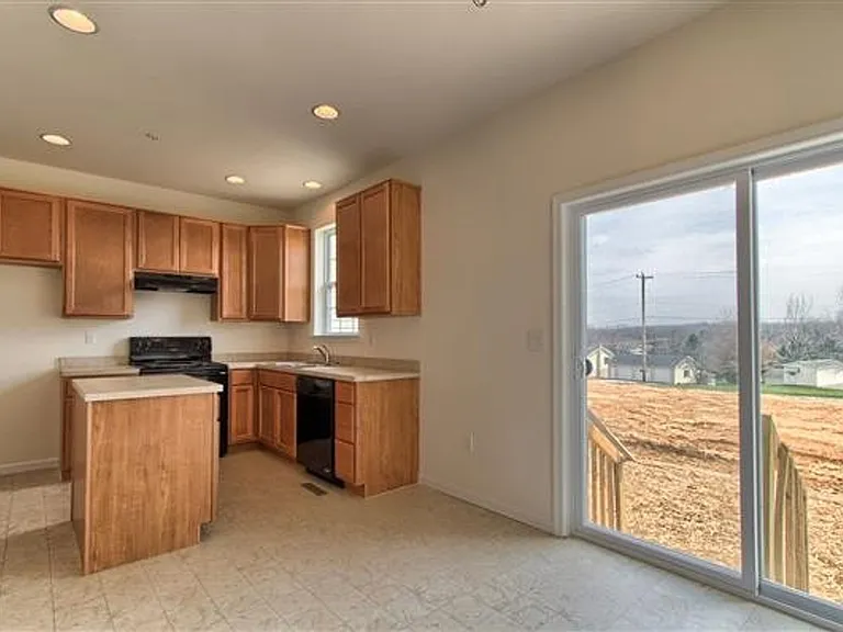 1241 Ledge Dr — Photo 15