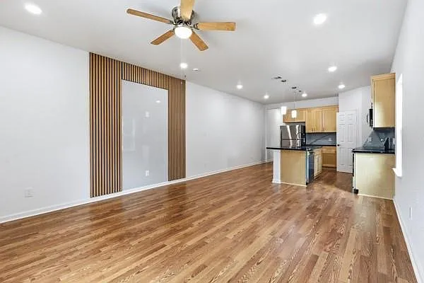 3 bed, 2.0 bath, 1330 sqft, $1,700 — Photo 4
