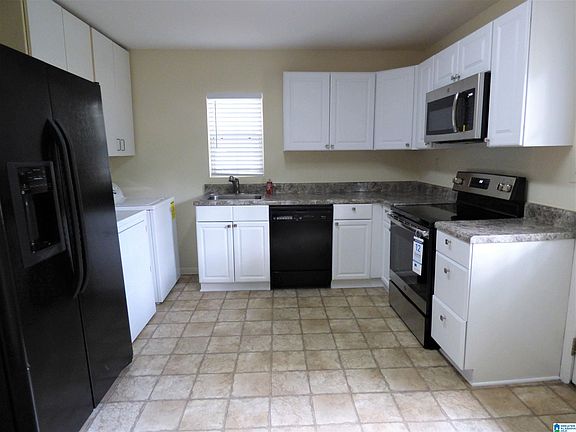 2nd image of 149 Daly St