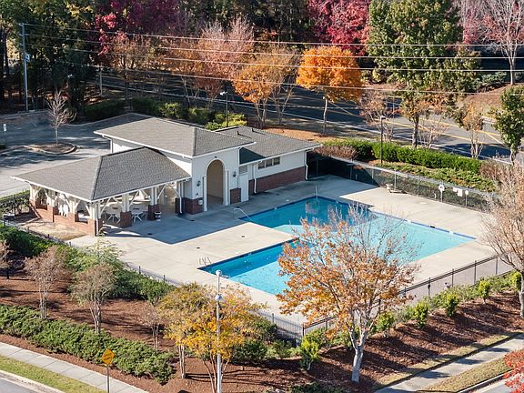 5th image of 265 Joshua Glen Ln