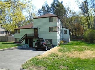 11 Sun Valley Dr, Worcester, MA 01609