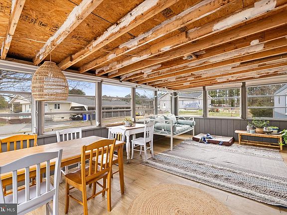 4th image of 36331 Rabbit Run