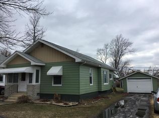 405 S Broadway St, Sesser, IL 62884