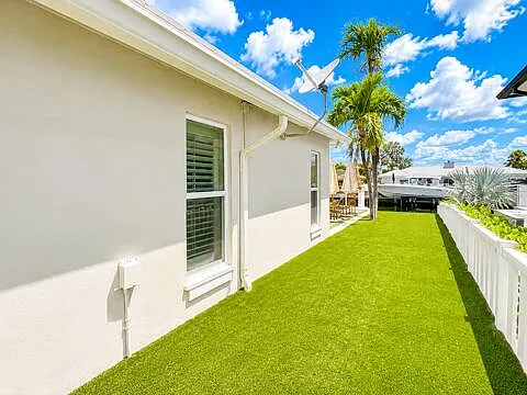 885 Nafa Dr — Photo 15
