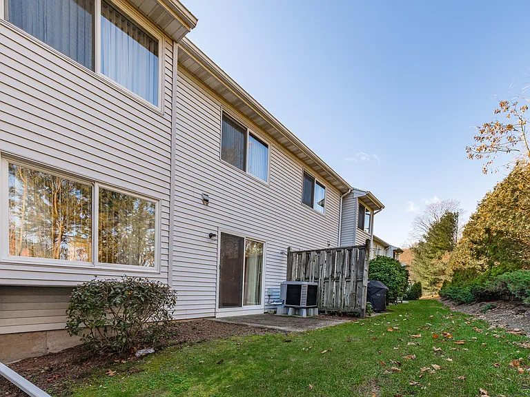 705 Lake Ave #6 — Photo 4