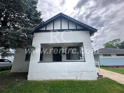1017 N Gilbert St Photo 1