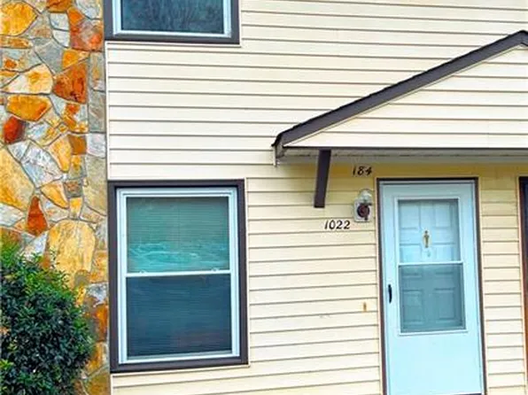 1022 Rock Knoll Ct, Winston Salem, NC 27107