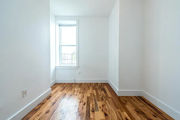 Rented by Nooklyn NYC LLC | media 19