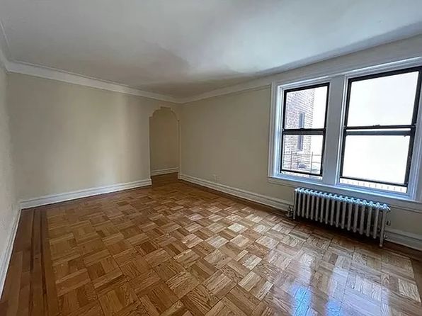 556 E 4th St APT 2A