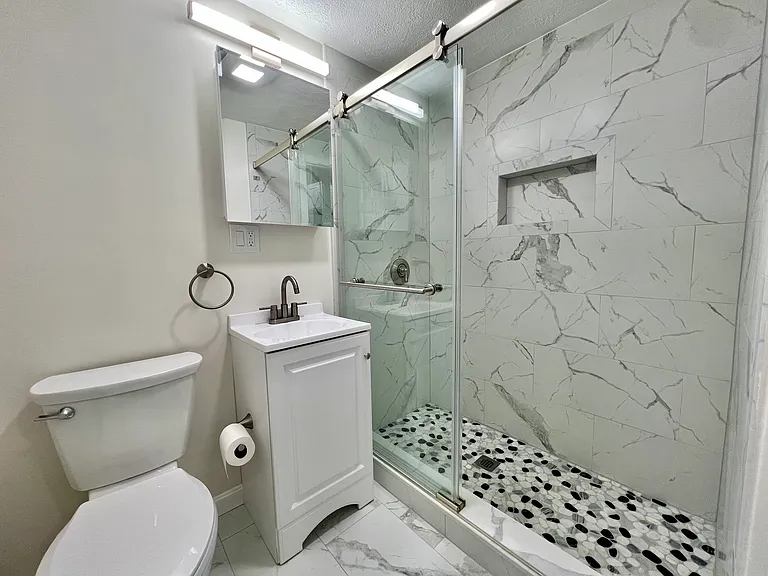 23 Fleet St #6 — Photo 10