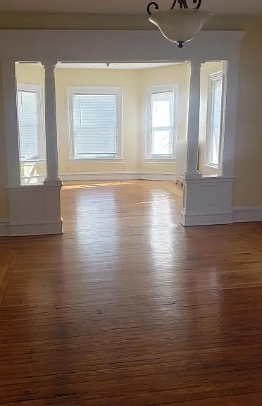304 Grove St — Photo 7