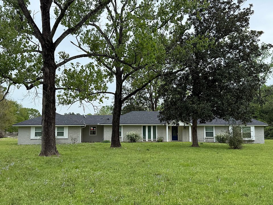 Spacious yard
