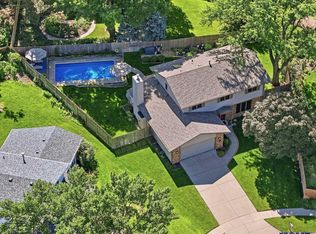 7311 Raven Cir, Lincoln, NE 68506