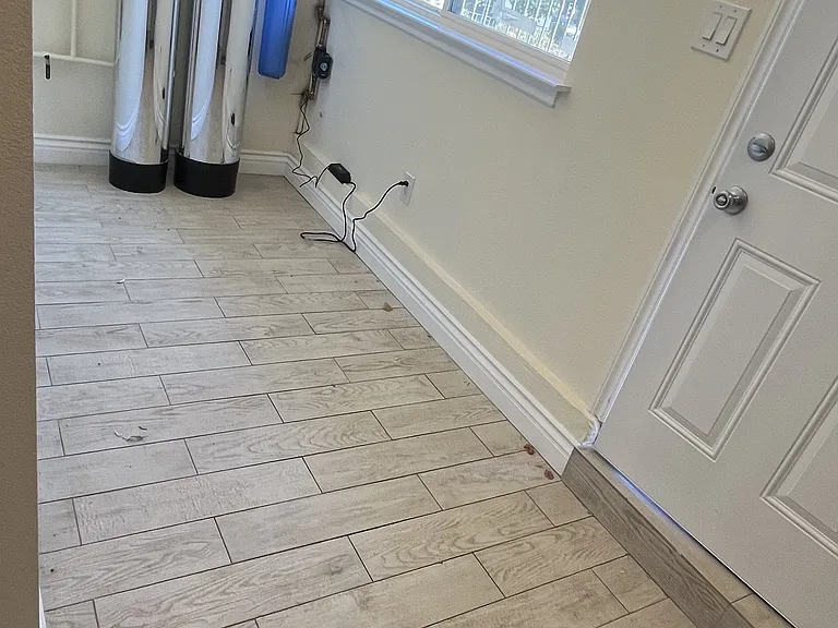 4883 Snow Dr — Photo 6