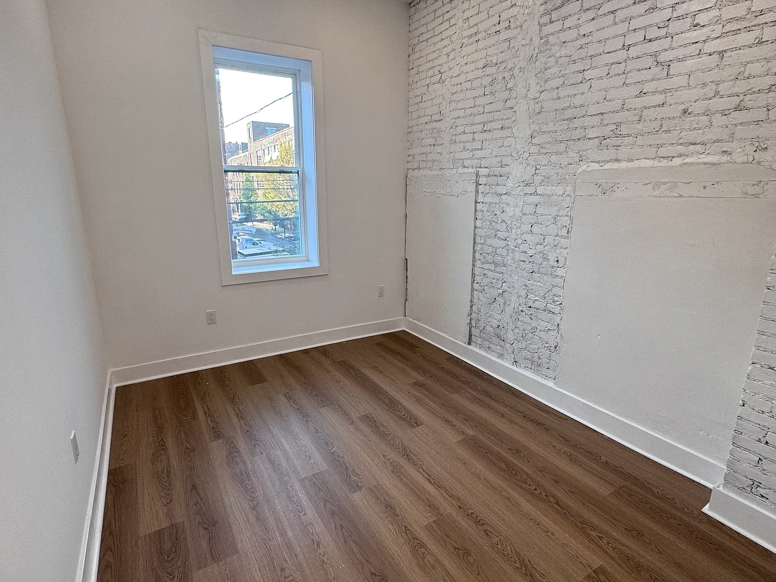 3 bed, $3,000 — Photo 4