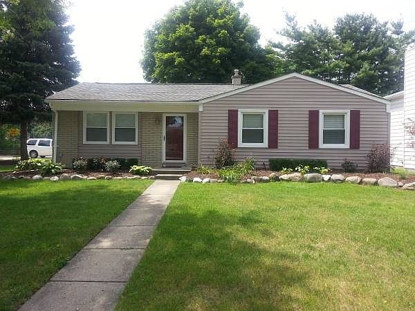 1st image of 42509 Buckingham Dr