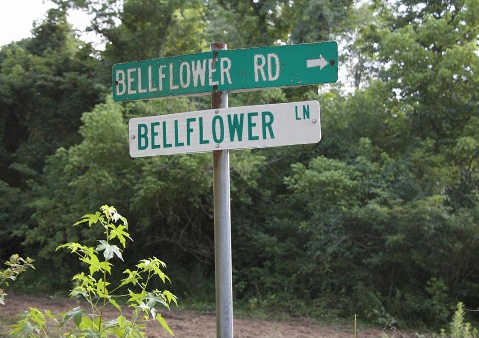 1st image of 6100 Bellflower Rd