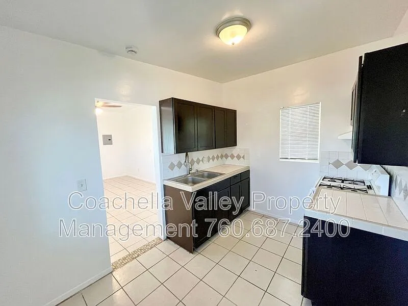 Studio, 1.0 bath, $995 — Photo 3