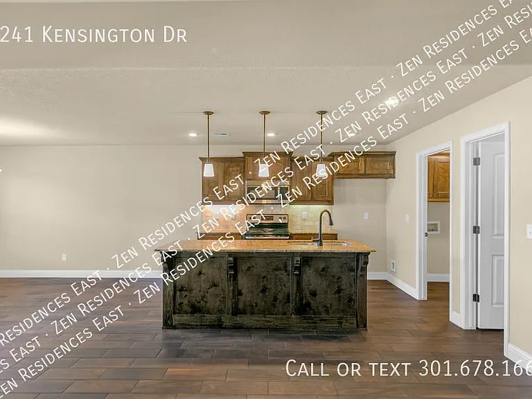 1241 Kensington Dr — Photo 8