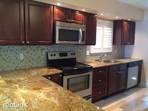 3rd image of 820 Bahia Del Sol Dr Unit A
