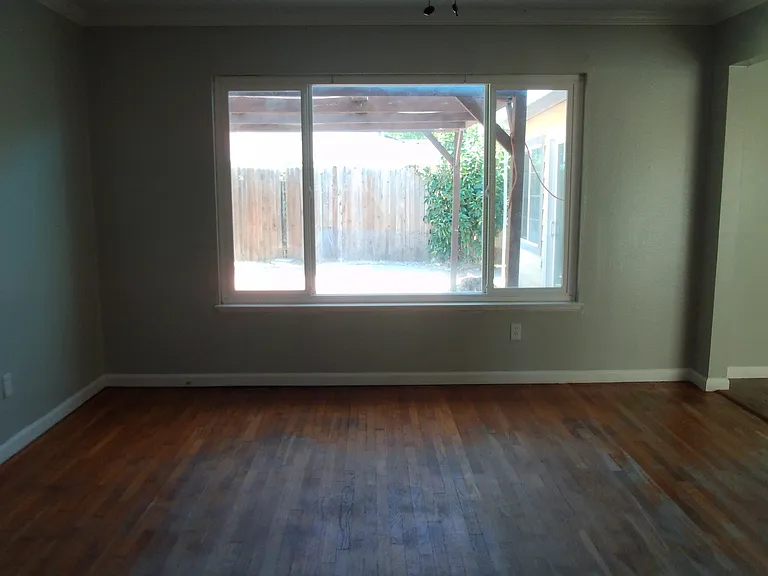 2231 Edwards St — Photo 3