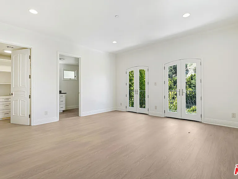4156 Sunswept Dr — Photo 23
