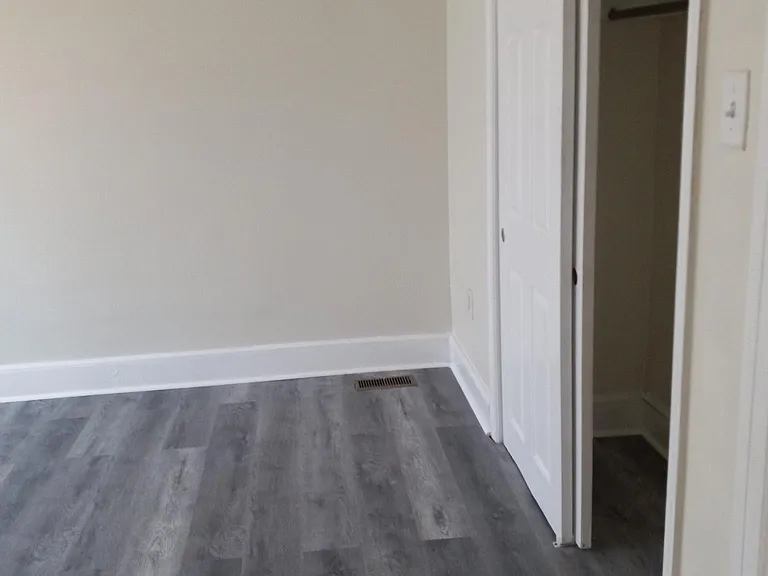 4772 Loring St — Photo 15