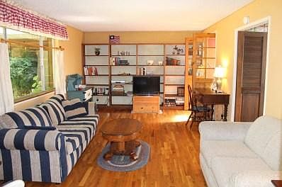 4th image of 148 Old Forest Ln