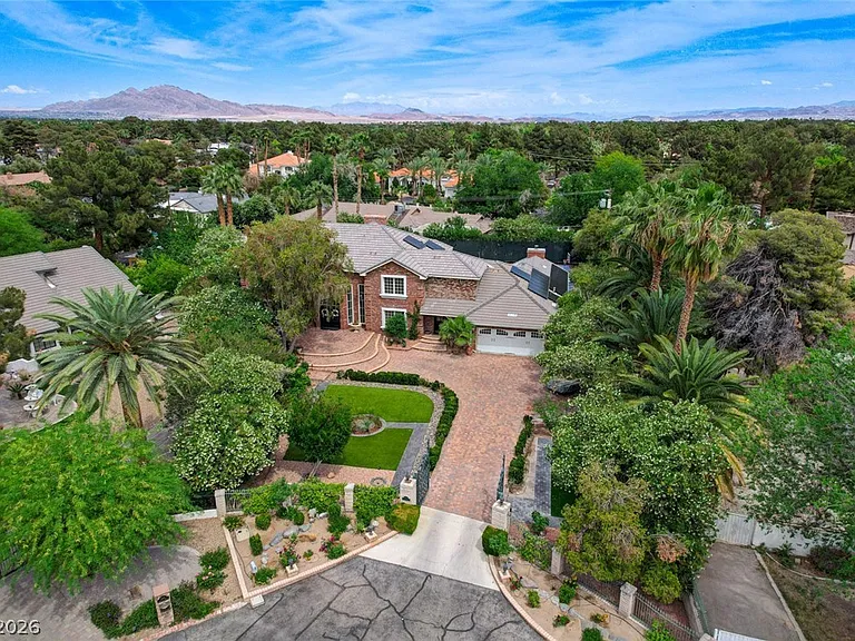 7001 Alamitos Cir — Photo 86