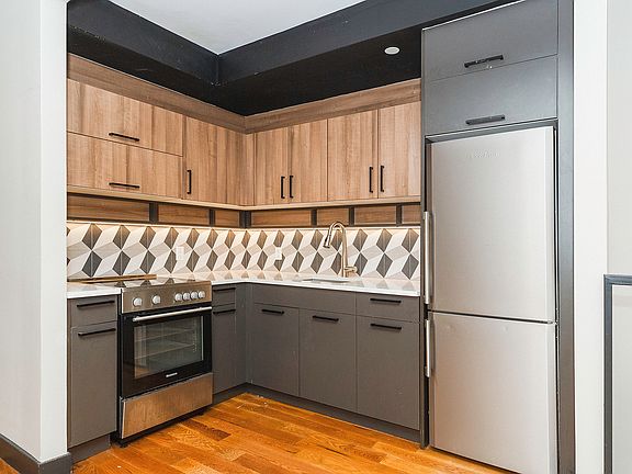5th image of 2825 Snyder Ave #1C