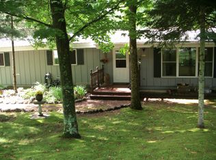 5713 Bayside Cir, Laona, WI 54541