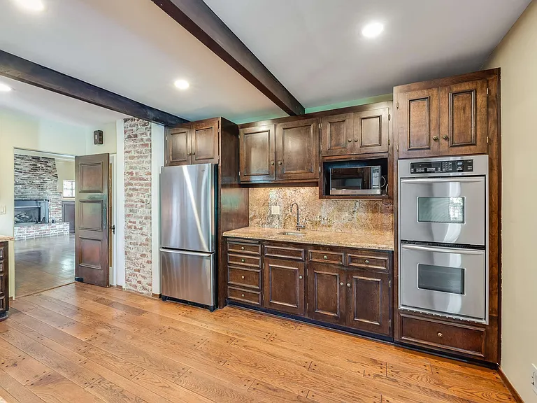 1434 Fernwood Dr — Photo 16