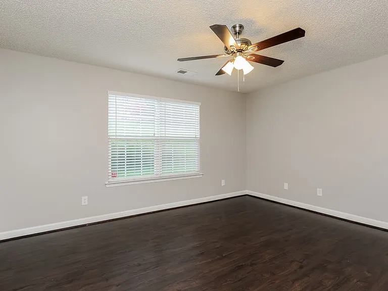 2108 Thorn Crest Dr — Photo 11
