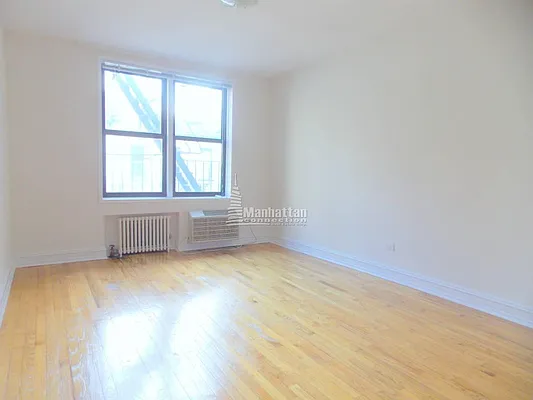 Rented by Manhattan Connection | media 8