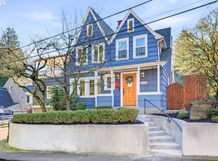 2128 SW Edgewood Rd, Portland, OR 97201