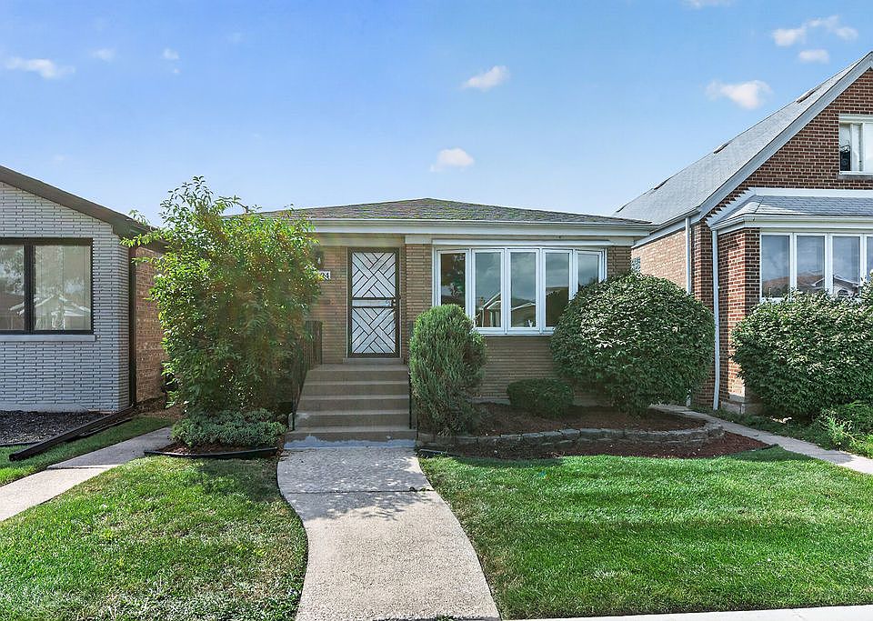1st image of 5624 S Merrimac Ave