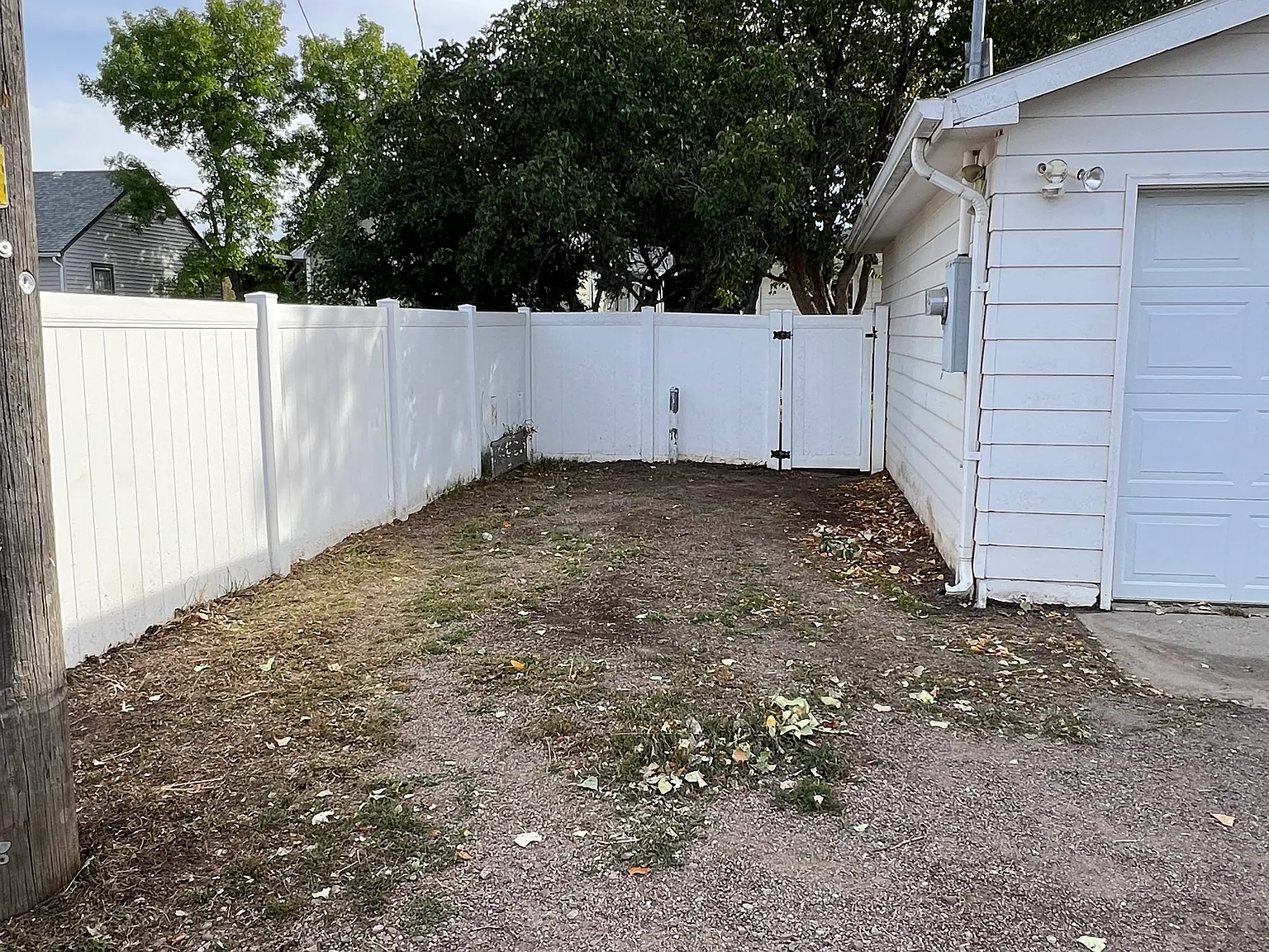 2 bed, 966 sqft, $1,825 — Photo 3