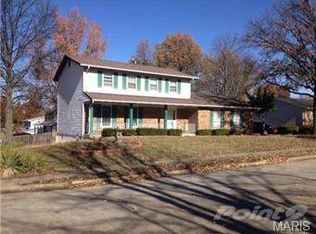 425 Longbow Trl, Saint Charles, MO 63301