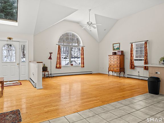 3rd image of 99 Benton Hill Road