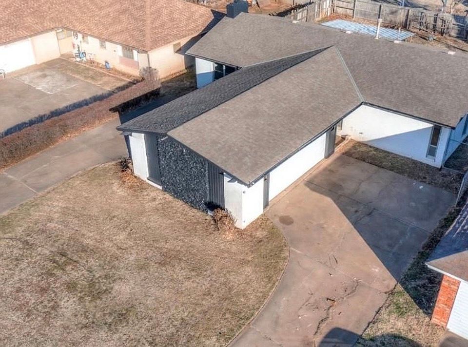 1st image of 1221 SW 78th Ter