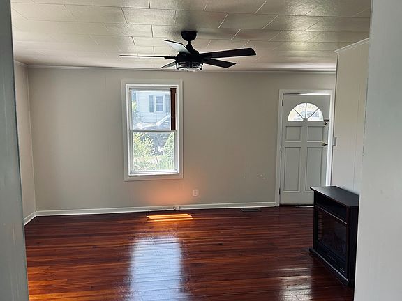 2nd image of 49 Glen Oak Dr