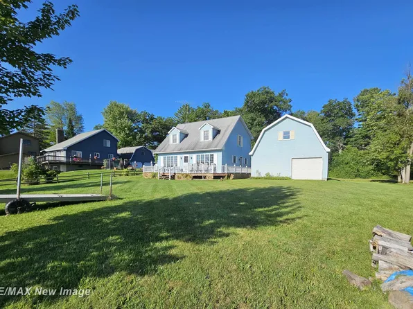 808 Crammond Rd, Hale, MI 48739