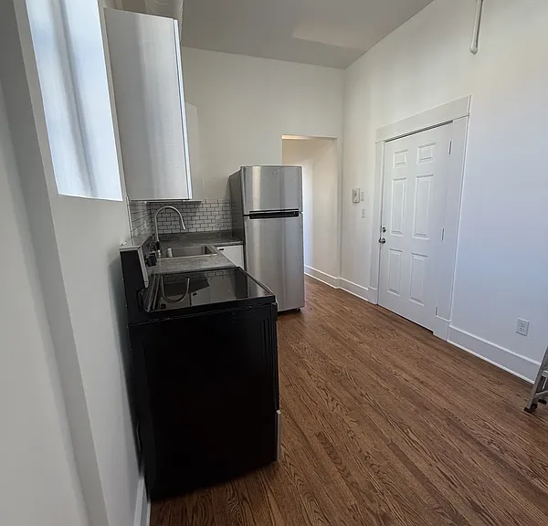 816 Massachusetts St #B — Photo 3