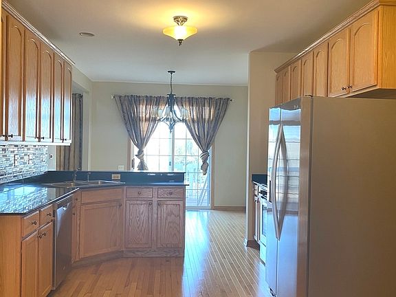 2nd image of 18132 Lake Shore Dr