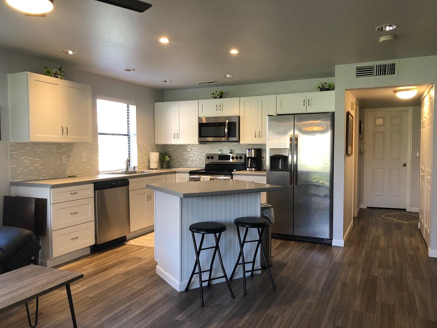 8903 Crescent Bar Rd NW — Photo 1