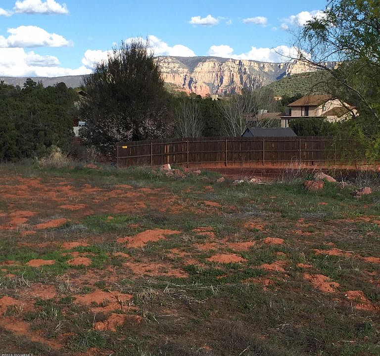 2nd image of 270 El Camino Rd