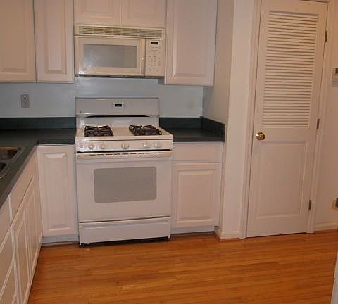 5th image of 3450 Golden Ave Unit 9
