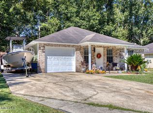 5575 Dead River Rd, Gautier, MS 39553