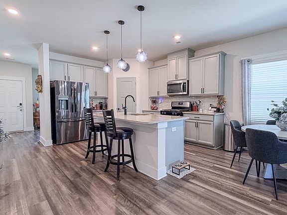 5th image of 351 Pewter Cir